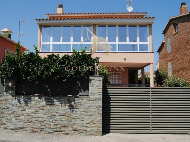 Casa en venta en Santa Maria, Garraf
