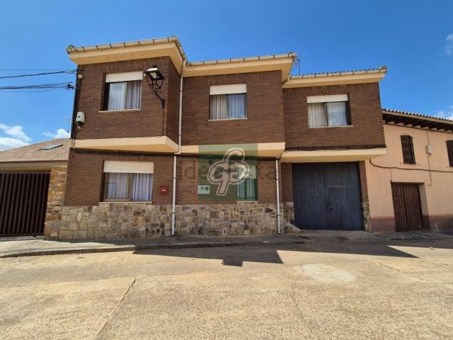 Casa en venta en Villabrázaro, Castilla y León