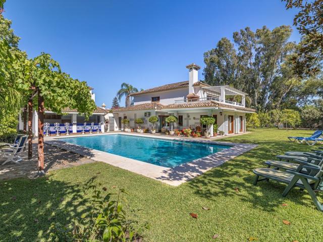Casa en venta en Estepona, Costalita