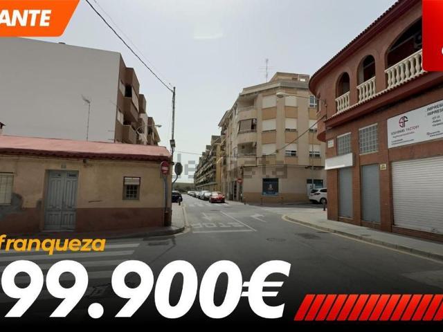 Casa en venta en Villafranquesa, l'Alacantí