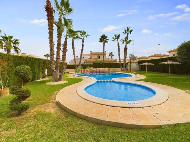 Casa en venta en Orihuela, Villa Martín