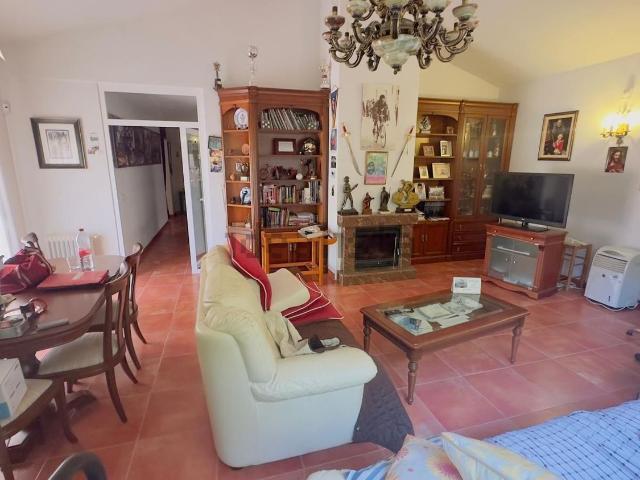 Casa en venta en Urbanización las Pernalosas, Villar De Olalla