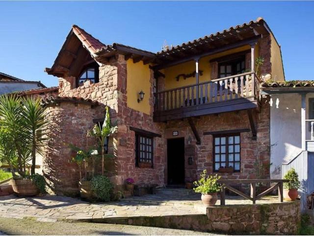 Casa en venta en Villaviciosa, Lugás