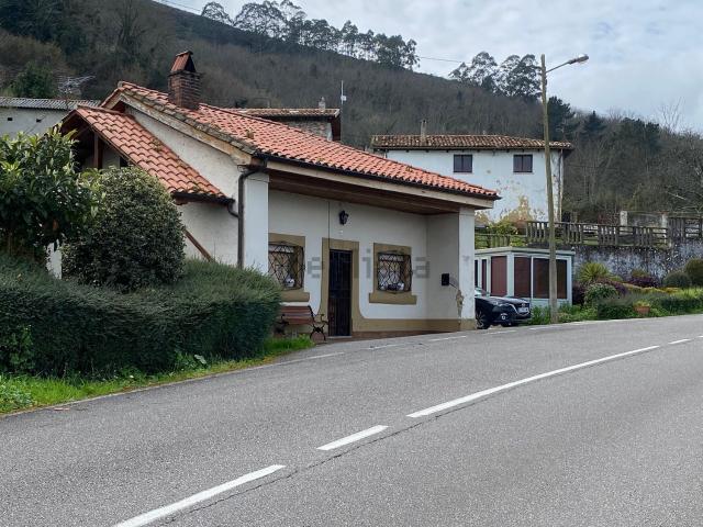 Casa en venta en Villaviciosa, La Corolla