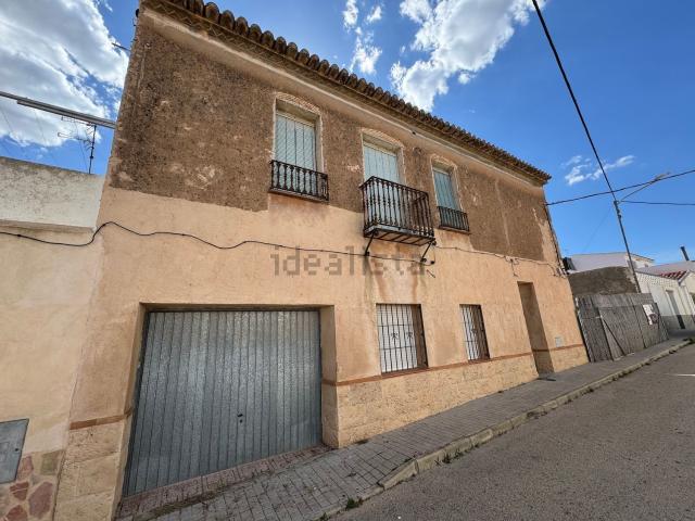 Casa en venta en La Encina, l'Alt Vinalopó / El Alto Vinalopó