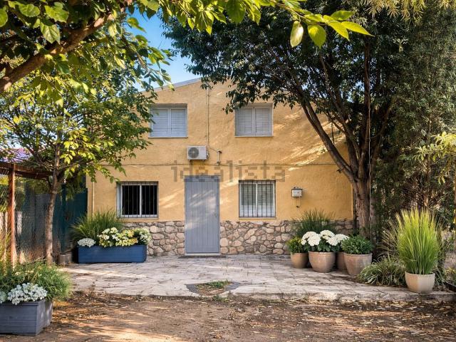 Casa en venta en Casas de Menor, l'Alt Vinalopó / El Alto Vinalopó