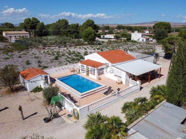 Casa en venta en Las Virtudes, l'Alt Vinalopó / El Alto Vinalopó