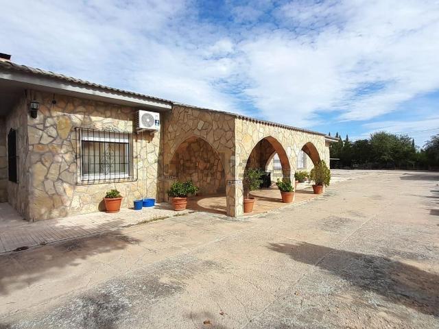 Casa en venta en Las Virtudes, l'Alt Vinalopó / El Alto Vinalopó