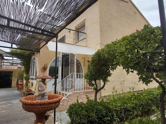 Casa en venta en El Regajo, l'Alt Vinalopó / El Alto Vinalopó