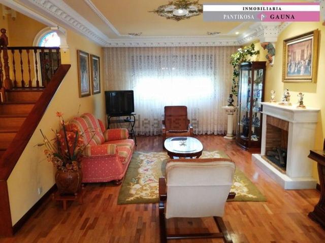 Casa en venta en Vitoria, Batan