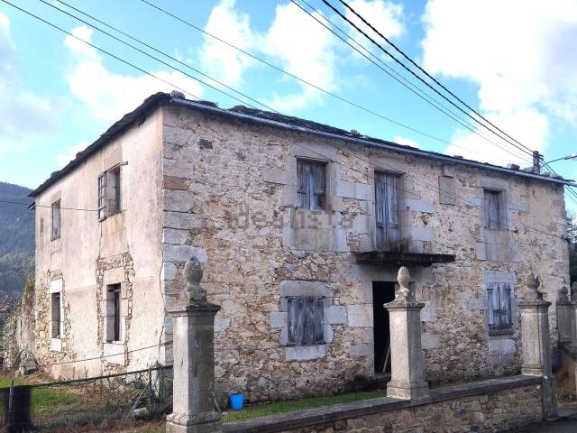 Casa en venta en Viveiro, Lugo