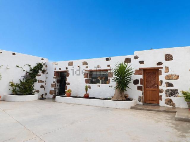 Casa en venta en Uga, Yaiza
