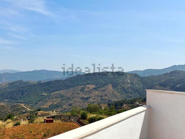 Casa en venta en Yunquera, Málaga