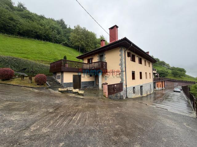Casa en venta en Zaldibia, Guipúzcoa