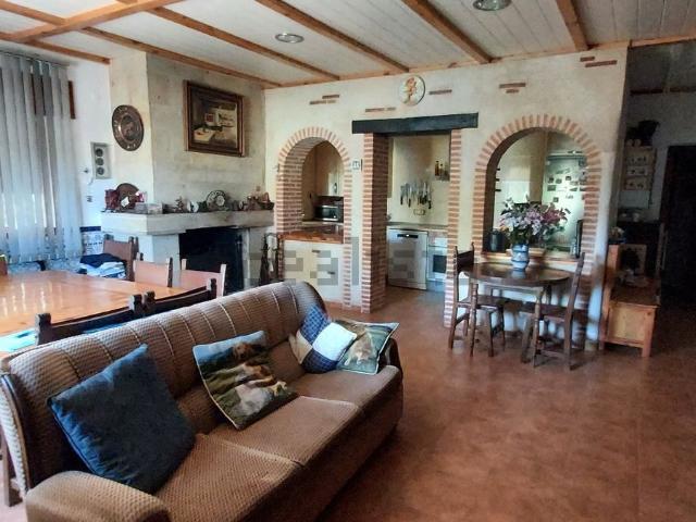 Casa en venta en Olivares, Zamora