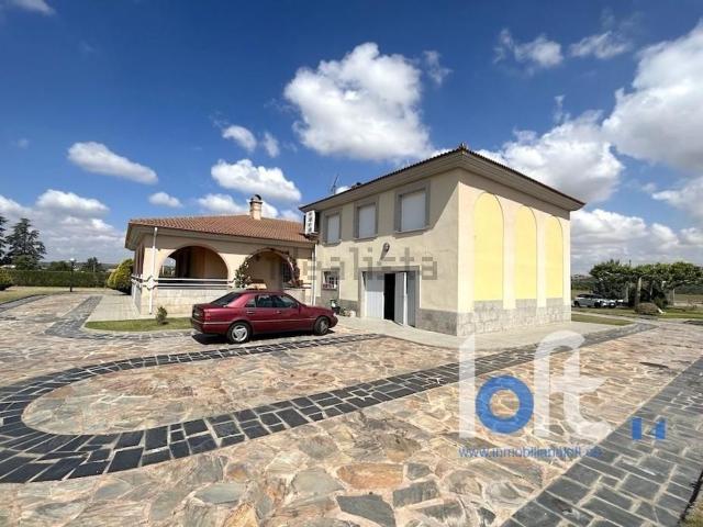 Casa en venta en Olivares, Zamora