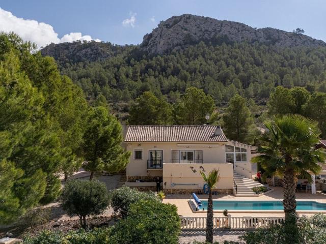 Casa en venta en La Zarza, Badajoz