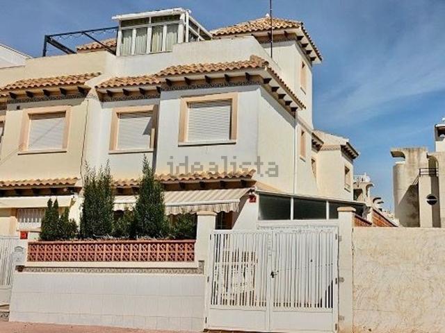 Casa en venta en La Rosaleda, Torrevieja