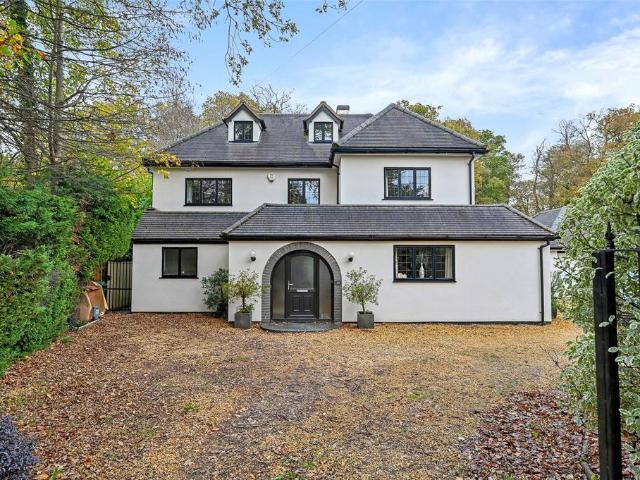 House for rent in Heronsgate, Batchworth