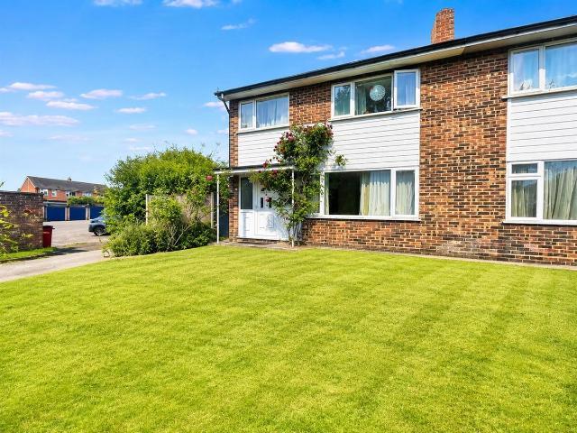 House for rent in Westfield View, East Bank