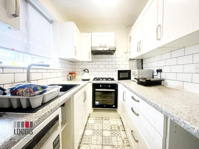 Apartment for rent in Woodford Bridge, Greater London