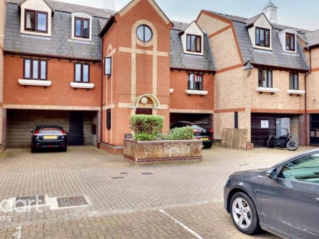 Apartment for rent in South Stifford, Grays