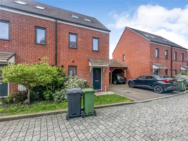 House for rent in Castle Hill, Monks Orchard