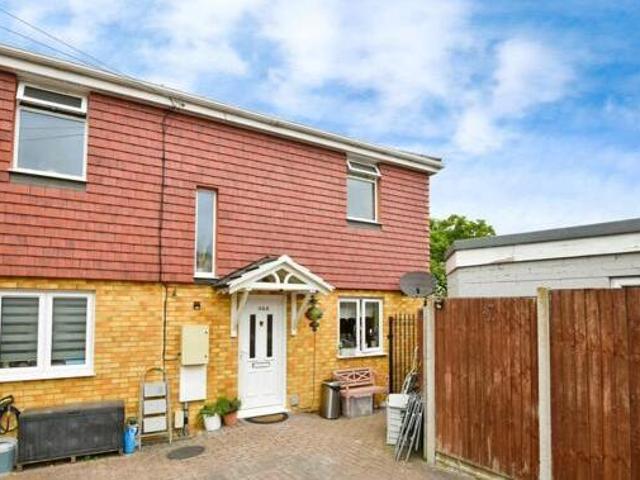 House for sale in Chatham Docks, Chatham