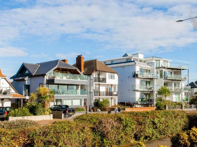 Apartment for rent in Alton Barnes, Essex