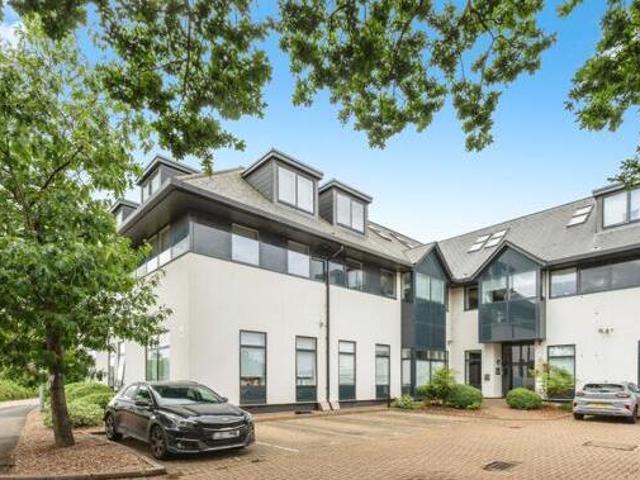 House for sale in Pachesham Park, Surrey