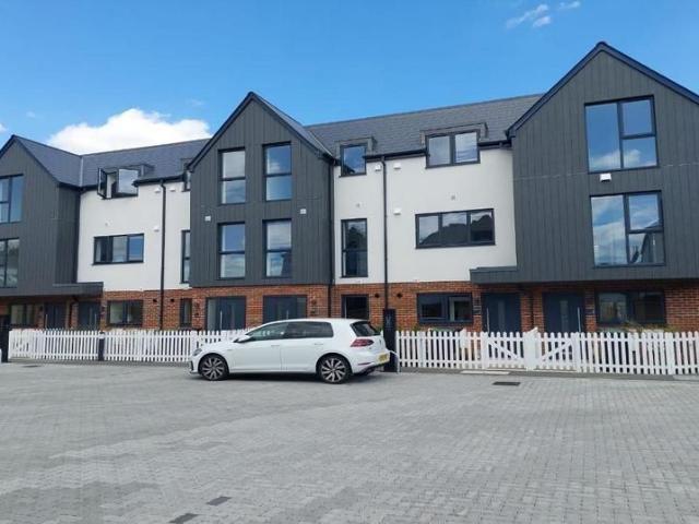 House for rent in Brook Street, Bourne Vale