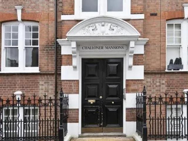 Apartment for rent in West Kensington, Greater London