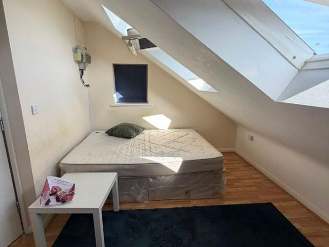 Studio for rent in Slough