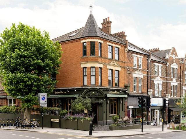 Apartment for rent in Brondesbury, Greater London