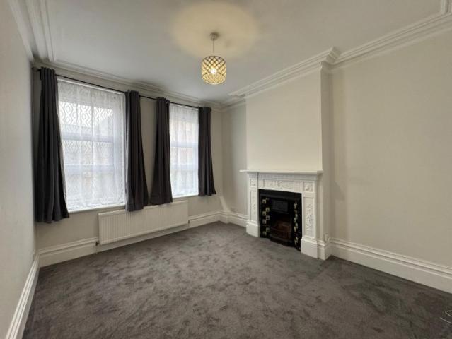 Apartment for rent in Brondesbury, Greater London