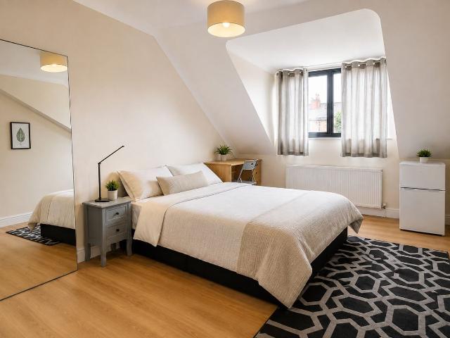 Apartment for rent in Brondesbury, Greater London