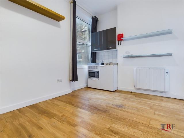 Studio for rent in Brondesbury, Greater London