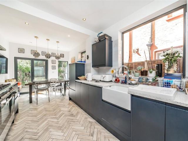 House for rent in Fallow Corner, Greater London