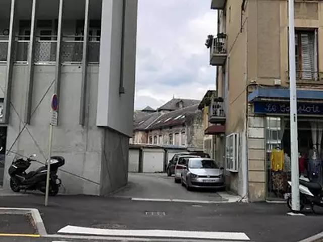 Garage location à Chambéry
