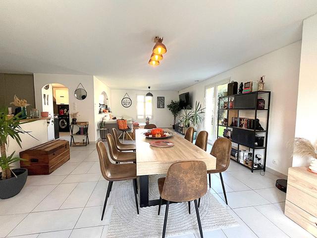 Maison vente à Senlis, Chambly