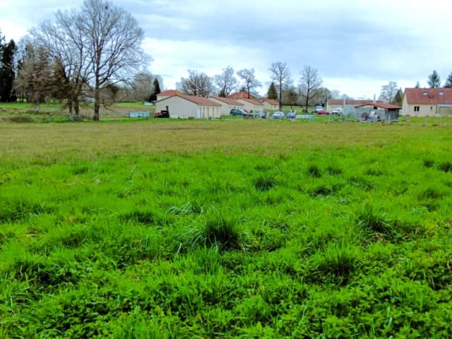 Terrain vente à Bellac, Chamboret
