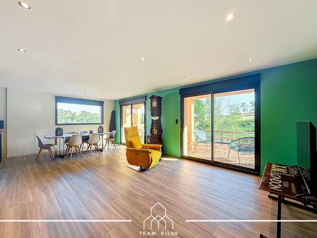 Villa vente à Chambost-Longessaigne, Rhône