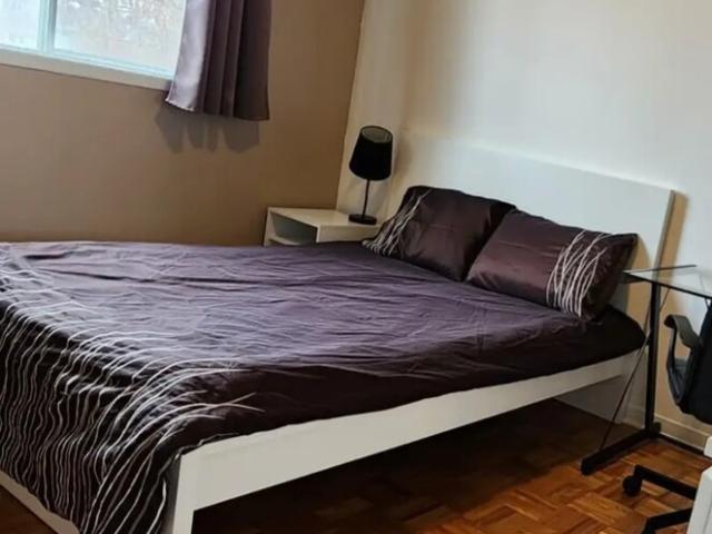 Room for rent in St. Leonard's, Quebec