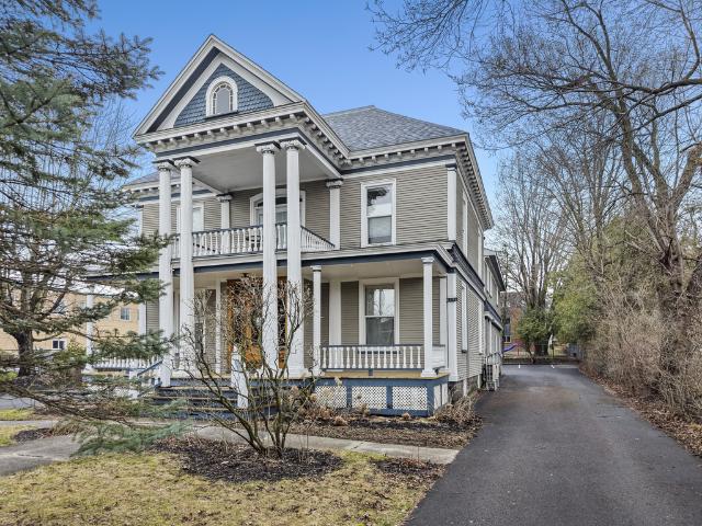 Room for rent in La Haute-yamaska, Quebec