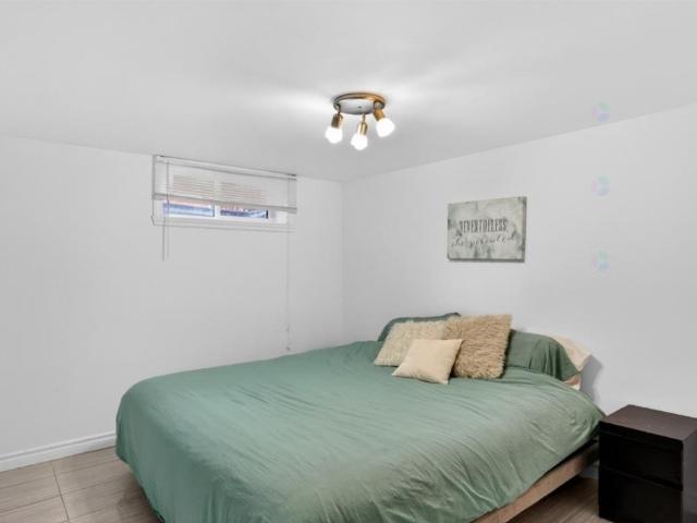 Room for rent in Longueuil, Quebec