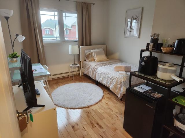 Room for rent in Longueuil, Quebec