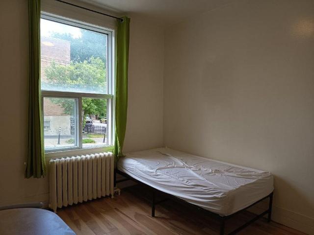 Room for rent in St. Leonard's, Quebec
