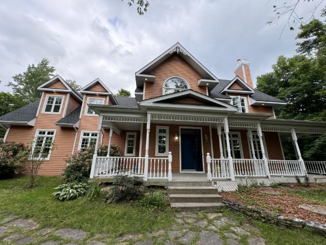 Room for rent in Laurentides, Quebec