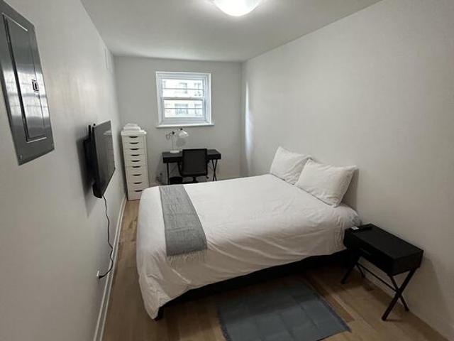 Room for rent in St. Leonard's, Quebec
