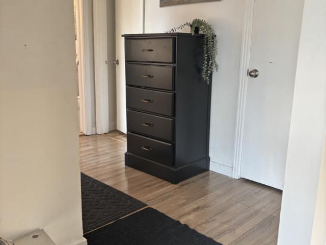 Room for rent in Mount Royal